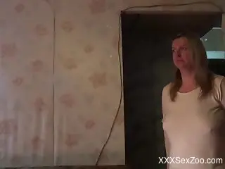 Thirsty Russian mommy getting banged by a dirty dog