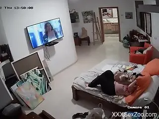 Chubby female gets secretly filmed trying the dog for sex perv...