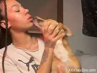 Inked Latina slut shows off ready to have wild zoo fun